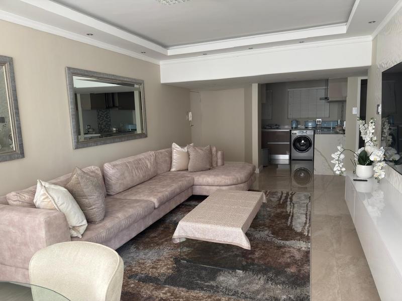 2 Bedroom Property for Sale in Sea Point Western Cape